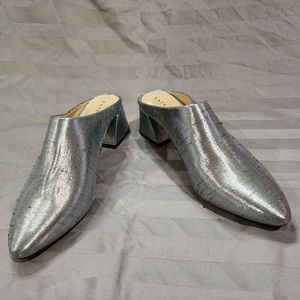 *Katy Perry shoes* * size US W 8.5* *shimmery silver*